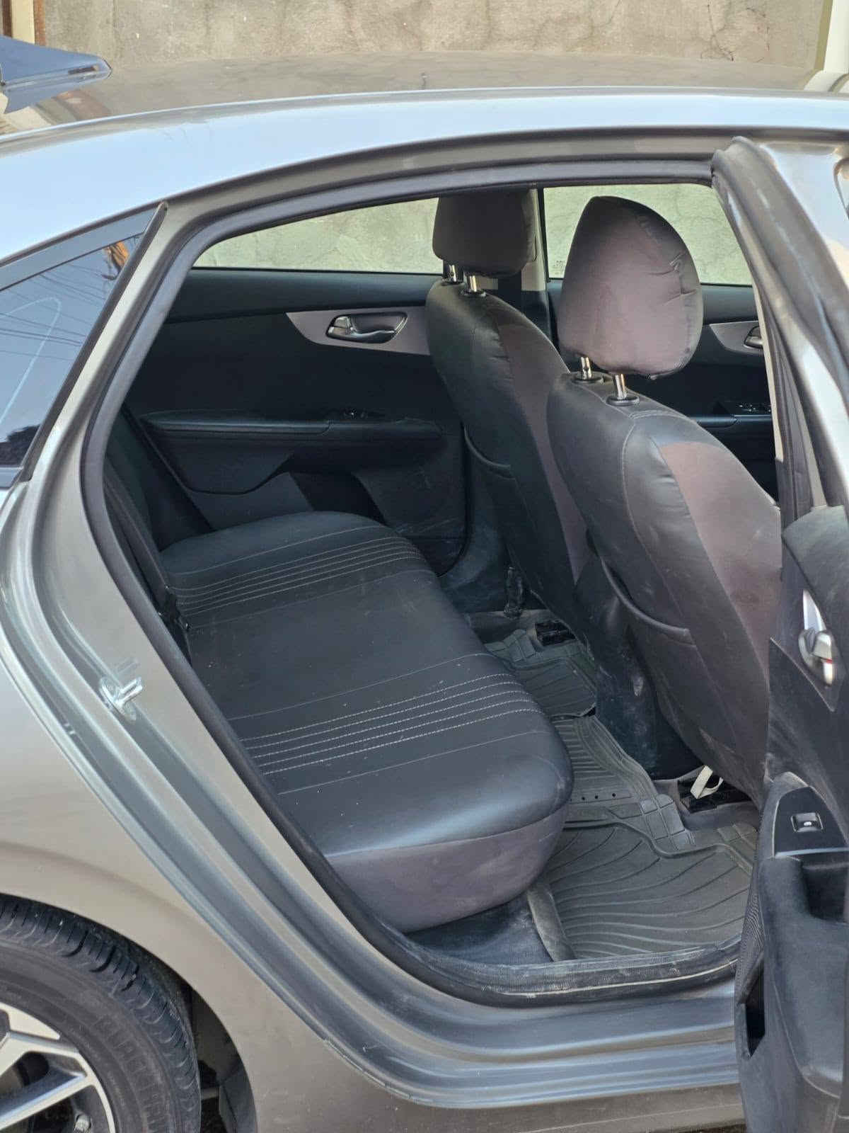 السلام عليكم
للبيع كيا فورتي 22
وارد امريكي
حادثها موجود بل منشور
ماشيه 132000KM
منظومة غاز جديد
سياره رقم أربيل
مواصفات نص فول
شاشه جبيره
تحكم ستيرن
فور ويل كب
انظمت قياده
سعر السياره 135 وبيها مجال
مكانها بغداد البياع قرب تقاطع درويش
***********
***********
