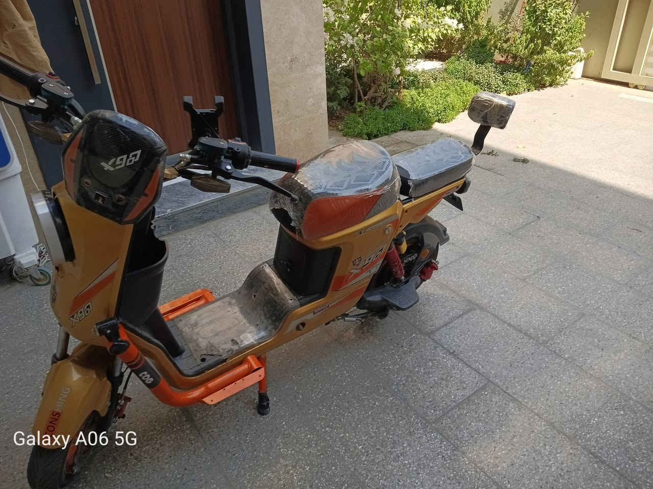 سلام عليكم بنات دراجةx900 شحن البيع دراجة نضيفة اي شي مابيه سعرها 500وبيها مجال الاستفسار خاص***********
