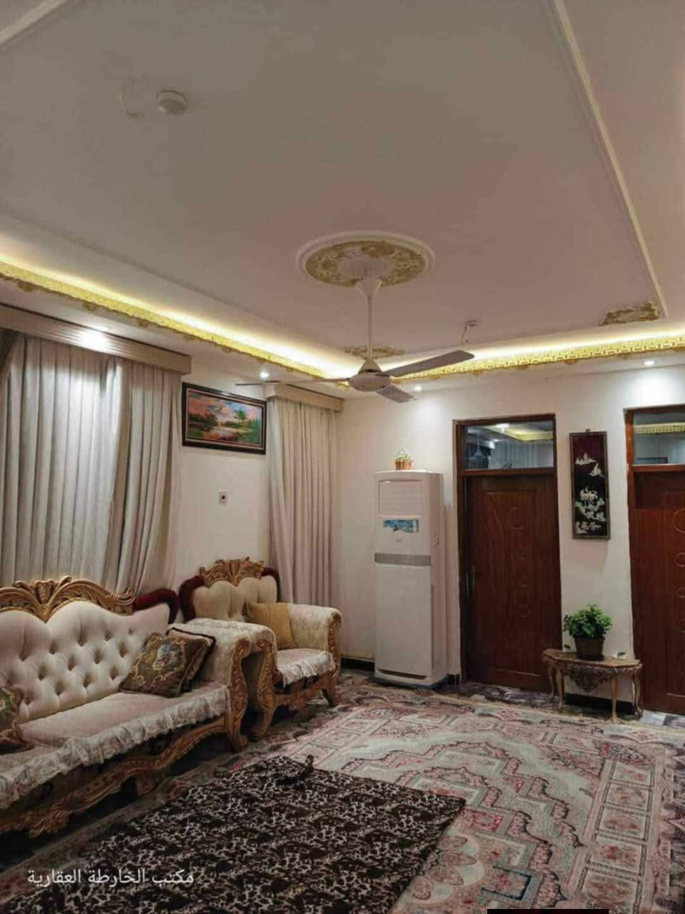 دار للبيع طابو ملك صرف الموقع حي الضباط الاولى مقابل سنتر الاسعار المساحه ١٩١ متر مربع بناء سنه ٢٠١٨ طابقين الاول يحتوي على صاله هول مطبخ غرفتين نوم مجمع صحيات الطابق الثاني غرفه نوم هول مطلوب مبادره ٨٠ مليون القسط الشهري ٤٣٨ ألف للاستفسار مكتب النبل للعقار والبناء والهندسه *********** واتساب ***********

