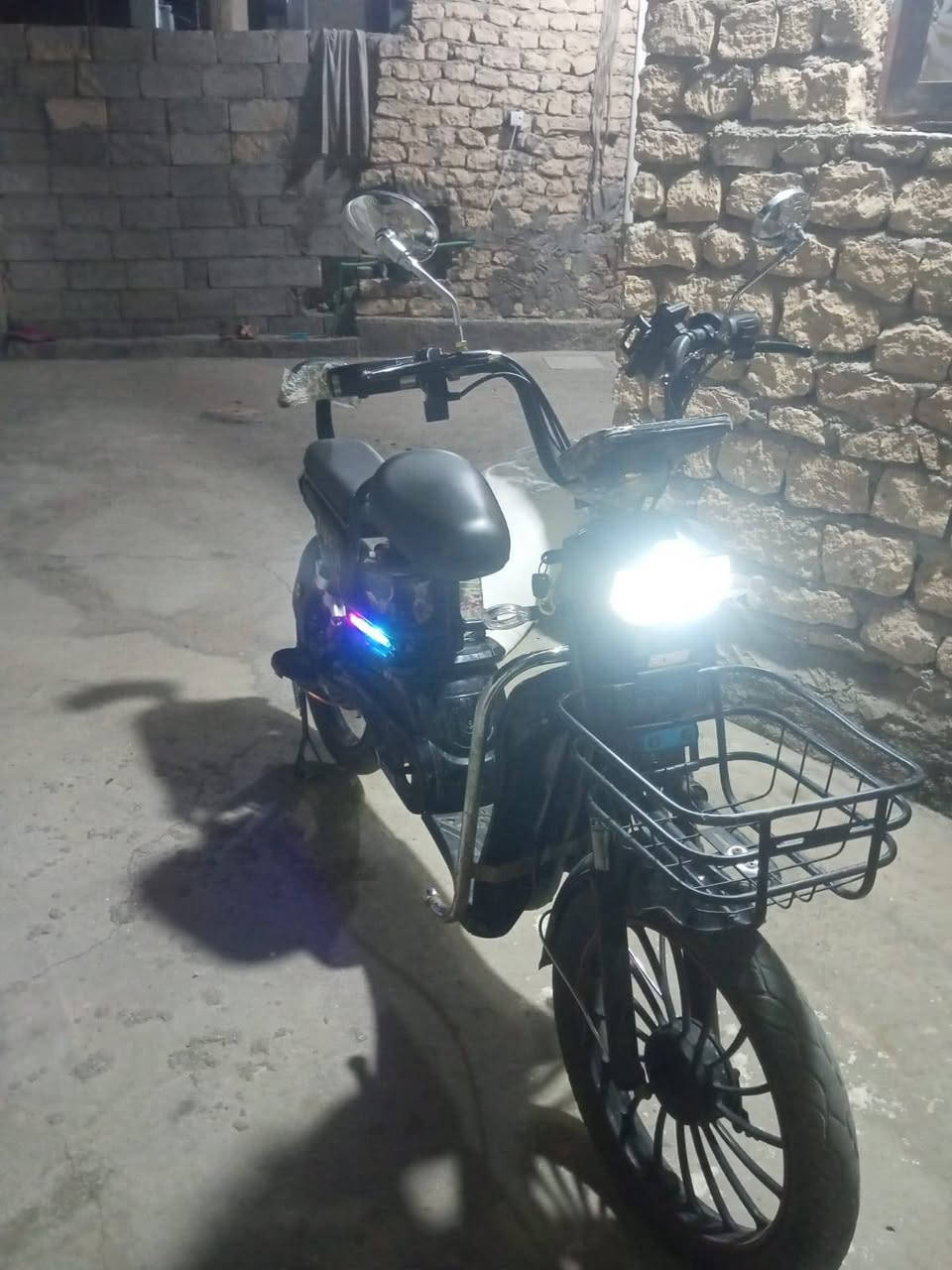 موطور شحن البيع ب 200وبي مجال ***********
