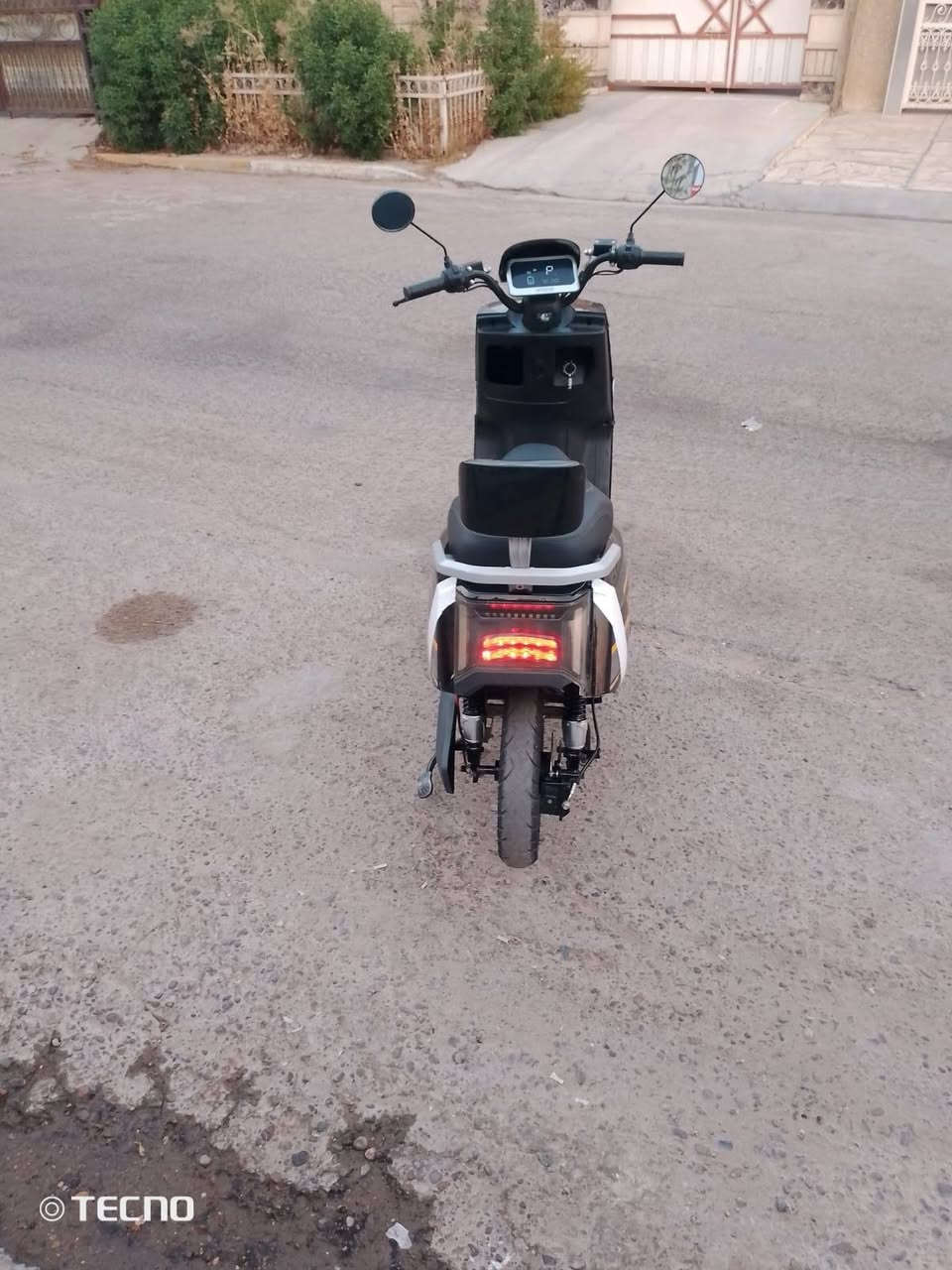 السلام عليكم دراجة شحن للبيع
النوعيه ريان الملكه 

الموديل 26 الشكل الجديد 

6 بطاريات الاكبار جدد 

نضام بارك 

تشغيل عن بعد 

انذار ضد السرقه 

منفذ يوبيءس 

لايت عالي وناصي 

اشاير يمنه ويسرى 

دبل اشارة 

3 نمر سرعه حقيقي 60 

حساسات بريك امامي وخلفي 

جوزة تفصل الناريه

هورن 

مكاني بغداد البلديات 

السعر 490 وبيها مجال بسيط

الاستفسار ***********
