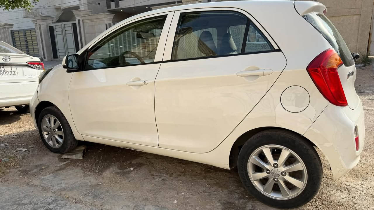 السلام عليكم 
 كيا بيكانتو 2015  خليجي
رقم بغداد نكليزي
محرك 1200cc
ماشية 56 الف  وقابل للزيادة
تبريد ثلج سيارة نضيفه   
بيهة طخات بسيطه  موضحه بصوره 
السعر:85ورقه وبيهة مجال  حك جيه
 
للتواصل والاستفسار ***********. غير متواجد على الفيس
