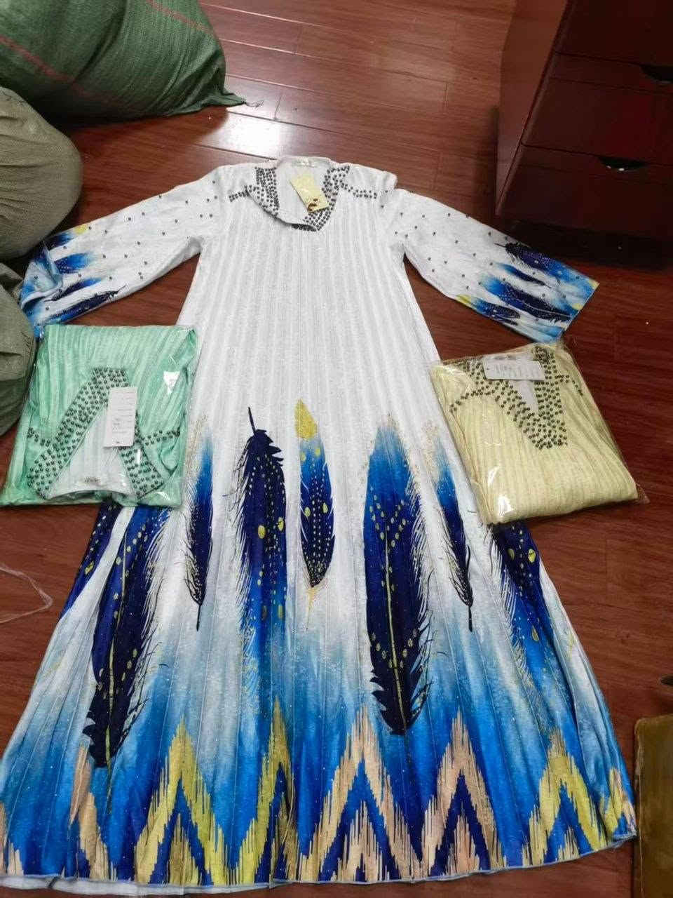 دراعة كويتي جكار  كبس    القياسات/L xl xxl 3XL
الدرزن ١٢ قطعه واتساب | *********** 
#رضا_عباس
https://t.me/ruoi_jho
