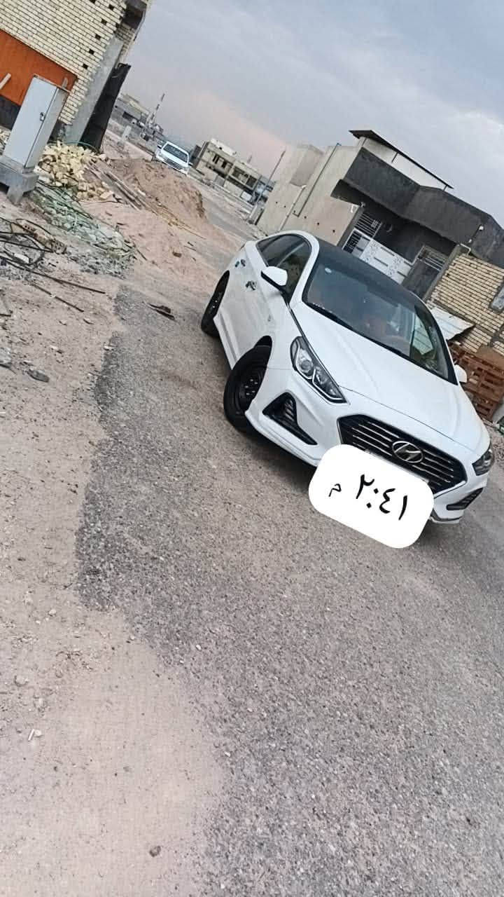 سلام عليكم للبيع فقط 
سوناته 2020 اصل ارقام اصليات سنويه طبق الاصل 
بانزين 2400 دوش 
شاشه كار بلي
حداده جديده
تبريد ثلج
ترايك لسعوديه😂
كصه جنطه شغل باجات غني عن التعريف
السعر اتصل وتدلل
مكانها بصره
رقم‭***********‬
