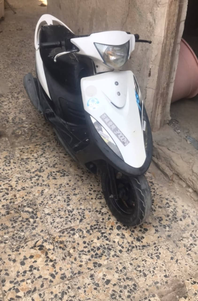 ماكس عدله للبيع دراجه مابيها نقص شغاله نكره سلف وهيه بارده شرط كهربائيات كامله لايت امامي عالي ناصي بكلايت اشاير كلها كامله قفل جنطه دراجه بلاديه ع وضع الشركه مامبدل بيها شي ماخذها على كلام راعيها مامفتوحه￼￼  شرط اذا شلعه اذا ماشكت الكاع مرجوعه ومعدل يدك ال90 سعر500بيها مجال قليل المايشتري لايراسل *********** ناصريه مركز فلكه شارع عشرين
