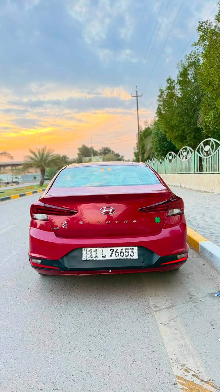 سلام عليكم 
النتره لبيع موديل 2020
سيارة جاهزة مكينة وكير وصدر تبريد منضومة غاز كير اي تي 
وارد امريكي بيها صبغ أربع قطع 
سونار موجود 
السعر 107وبيها مجال 
مكان السيارة السيدية 
الاتصال ***********
