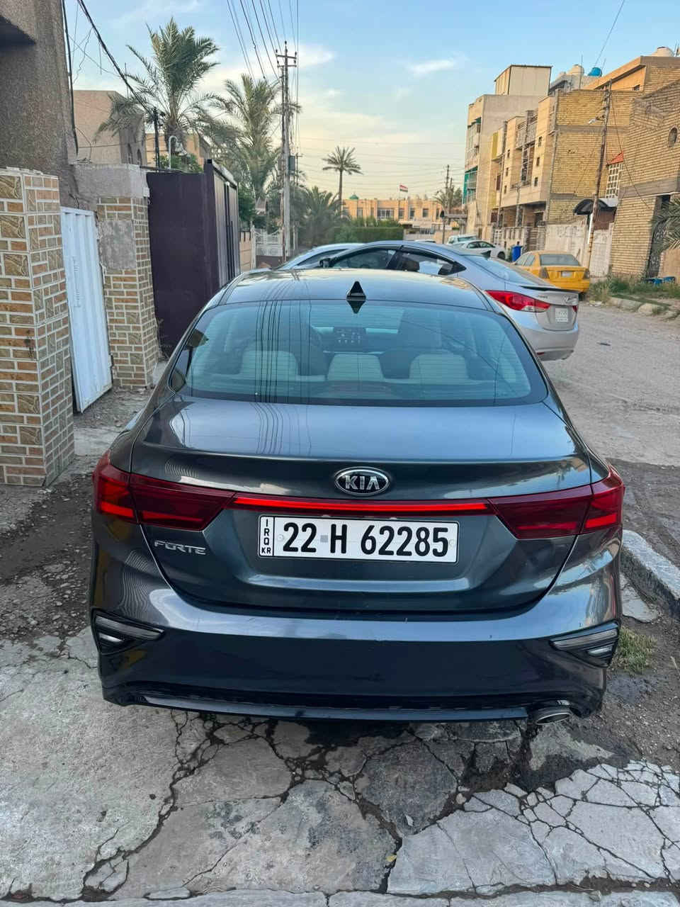 السلام عليكم 
للبيع 
كيا فورتي 2019 امريكي 
محرك 2000 دوش
كير AT المرغوب
راداد امامي
ماشيه 62 ميل 
السعر 127 وبيها مجال
رقم اربيل سنويه وهزه جديده 
السياره حادثه بابتين عكس السايق واشويه من الچاملغ الخلفي البچم كبس ما مفتوح صورة الحادث موجوده
للاستفسار أكثر الاتصال على الرقم

‭***********‬
