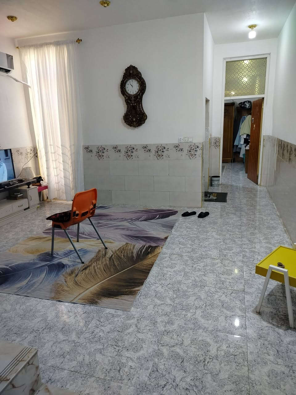 💎🔷دار سكن للبيع مساحه116م.  
🔷💎حي الحكيم  نزلت سكلة الوادي يبعد عن شارع 200م
،💎🔷بناء طابوك وسكف صب بناء حديث 2023
🔷🔷 يتكون من غرفه نوم وهول واستقبال ومطبخ
🔷💎 صحيات داخليه وخارجيه الطابق الثاني غرفه هيكل
💎🔷طابو زراعي 25 ومرقم من بلديه 
🔷💎😍 خدمات ماي ومجاري وجه البيت عشارع رئيسي 
💎🔷💸السعر 50وقابل لتفاوض     ويرهم مراوس 
الاستفسار ***********

