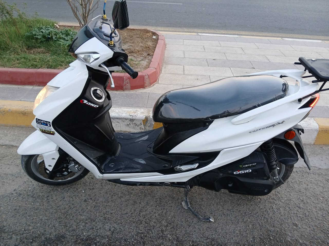 سكنس • ياباني • كهربائي
