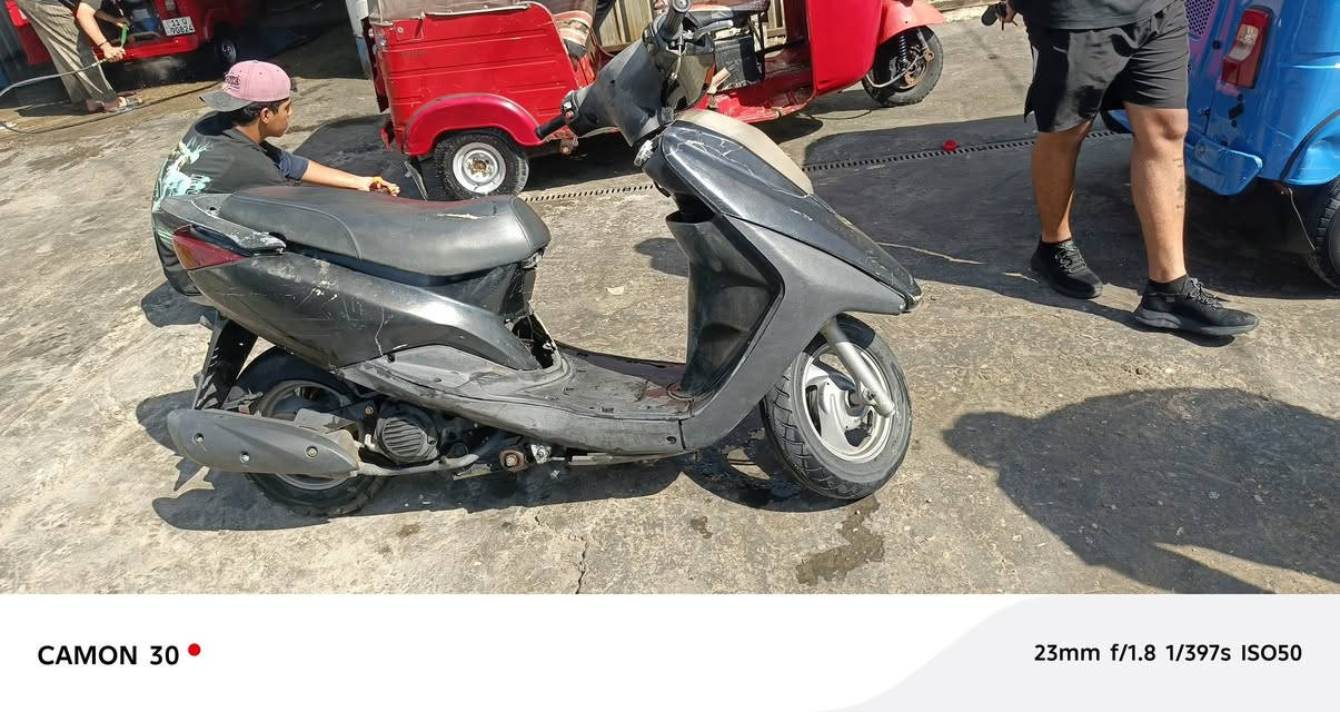 بريز للبيع مكان بغداد زعفرانيه سعر 400 وبيه مجال ***********
