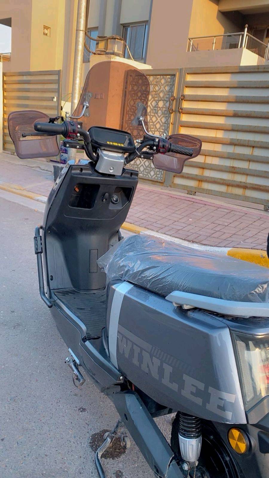 السلام عليكم
ملف 3000 واط شلعة جبارة كلش قوية
البطاريات 6 بطاريات وينلي
بطاريات 32 امبير 72 فولت نص عمر
نظام 3 سرعات سرعتها 99 والحقيقي من 75 الى 85 حسب الوزن
نظام قفل ذكي ضد السرقة متمشي الدراجة تحجر بالشارع
قفل ستيرن وقفل بارك
بلوثوت مسجل
جنطة حجم كبير كلش
نظام تشغيل كارت NFC وسويج وبصمة
بريكات هيدروليك ABS
نظام TCS للطرق الوعرة
دبل اشارة همين بيها نظام رجوع للخلف بك
واشارة يمين ويسار بيها
لايت زينون عالي ناصي كلش قوي
طستها كلش كلش ناعمة متحس بيها ابد
شاحنة الدراجة سمارت تفصل تلقائي من تفول شحن
والتشغيل مالتها بصمة وسويج وكارت ذكي همين
السعر 600 الف وبيها مجال بسيط للشراي
رقمي *********** واتس اب واتصال