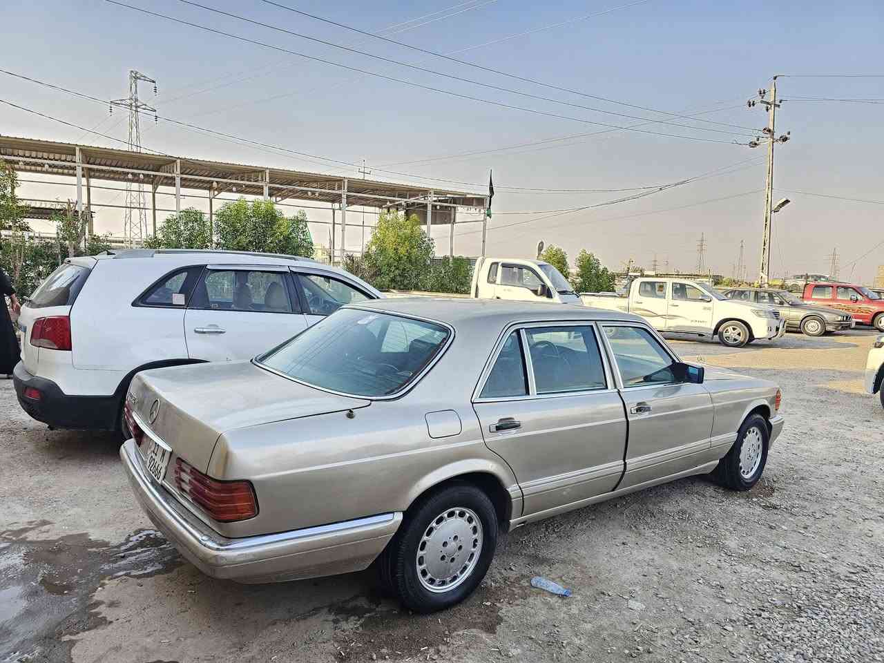 مارسدس رئاسي
حجم 300 
سياره جديده
تبريد شغال حداديه جديده
مكينه وكير بلاد
كهربايات شغاله 
رقم بغداد نكليزي 
سنويه جديده بسمنه 
تخم تاير 
مكاني الرفاعي فرع سيد أحمد 

***********.  ***********
