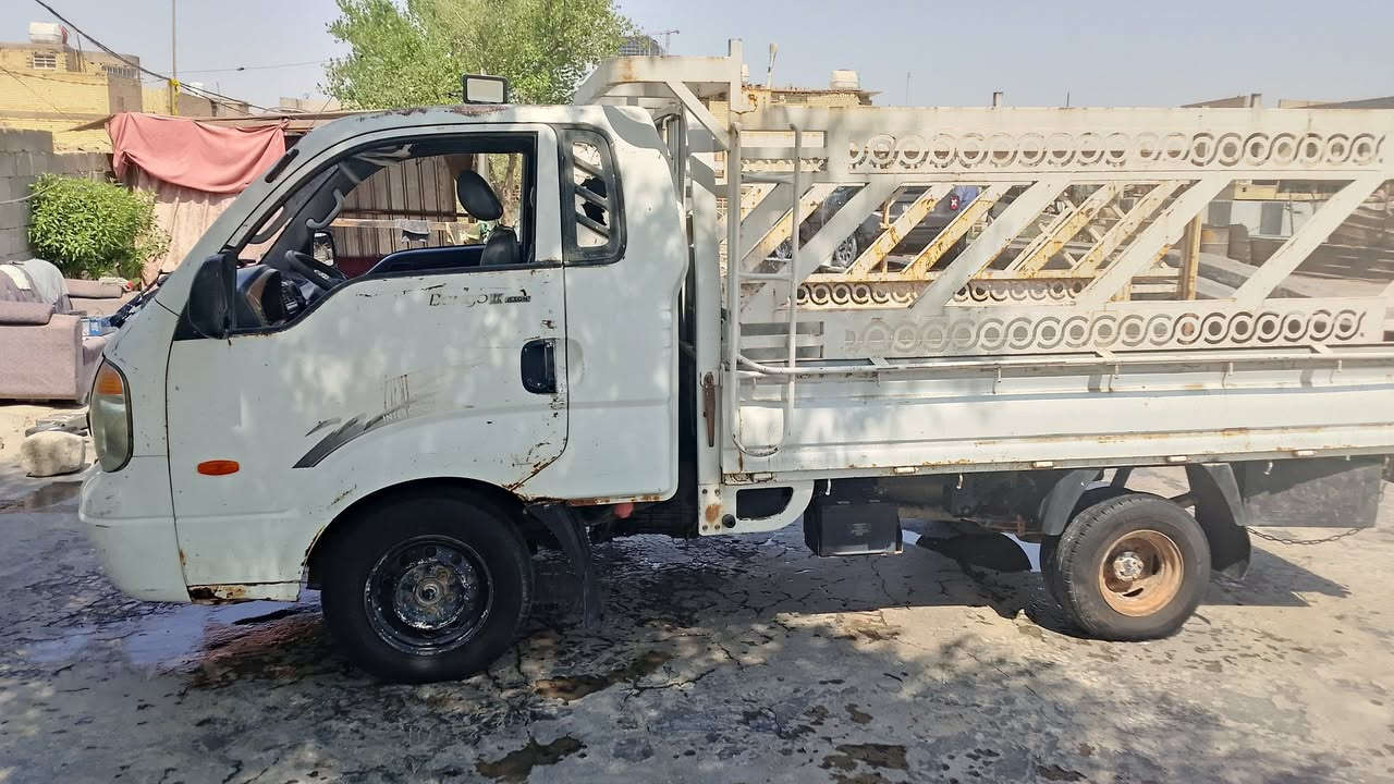 كية بنكو ثري موديل 2006 محرك 3000 مفتوح السعر 50 ورقة وبي مجال اللشراي للاستفسار خليه يتصل على هذا الرقم ***********
