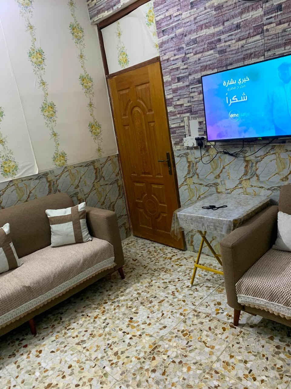 مشتمل 75 متر واجه 5 ونزال 15 مدخلين 
السريدات المربع الاول السعر 90 وبي مجال للاستفسار الاتصال ***********
