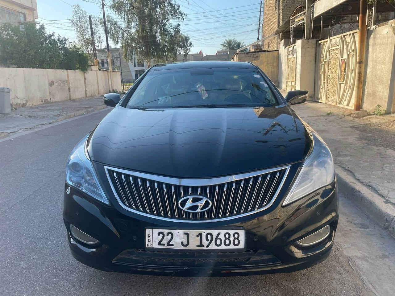 خليجيه ب اسمي مكفوله سونار وياهه بيه تكحيل قليبل موديل13مواصفاتVip فول موصفات نضيفه سياره ع يدي بس ب عامه سوك سيار كله نزل وهيج سيارات رزنه حرمات قلت سعره مهم سعره115 بيه مجال قليل ***********
