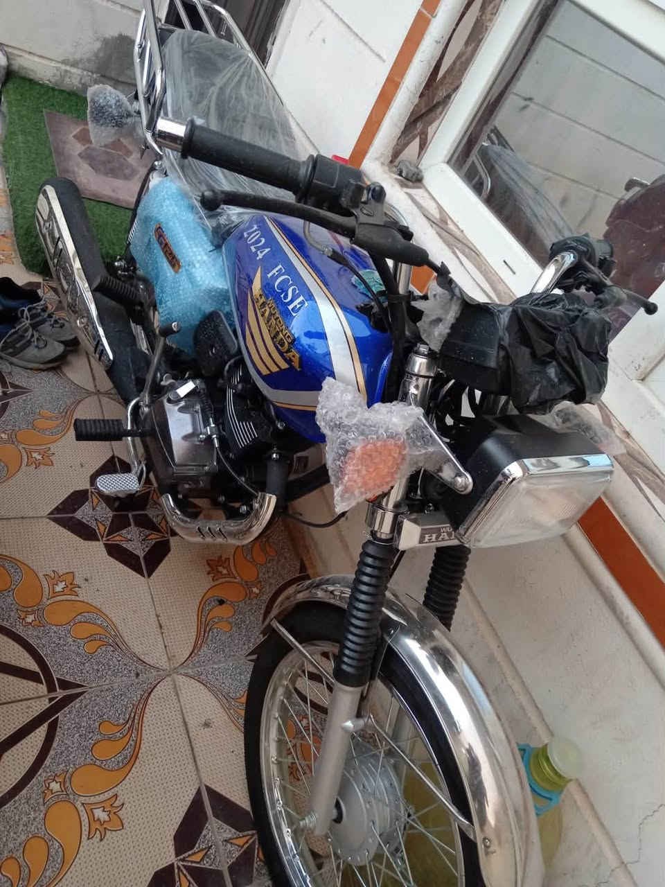 مكلف بالنشر......
دراجة هاندا
خمسه كير
صفر كيلومتر
موديل 25
مكان / خانقين 
سعر .. 900وبي مجال 
الاستفسار اكثر  
***********
