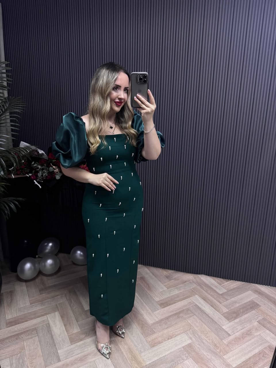 تخفيضات تخفيضات 
بسسس💜 ركزولي عل جمااال💚 والاناقه 

  مع أزياء #ادم

وفرنالكم مجموعة فساتين مناسبه وطلعه 

للحجز والاستفسار مراسله الصفحه 

او على الرقم واتساب ***********

اي اختلاف بلقطعه ترجع بوجود المندوب 

 سارعوا للحجز 

          أهلا وسهلا بكم 🚕💜🚕💙🚕💚🚕

نص مكتوب في الصور:
- السعر 20
- السعر 15