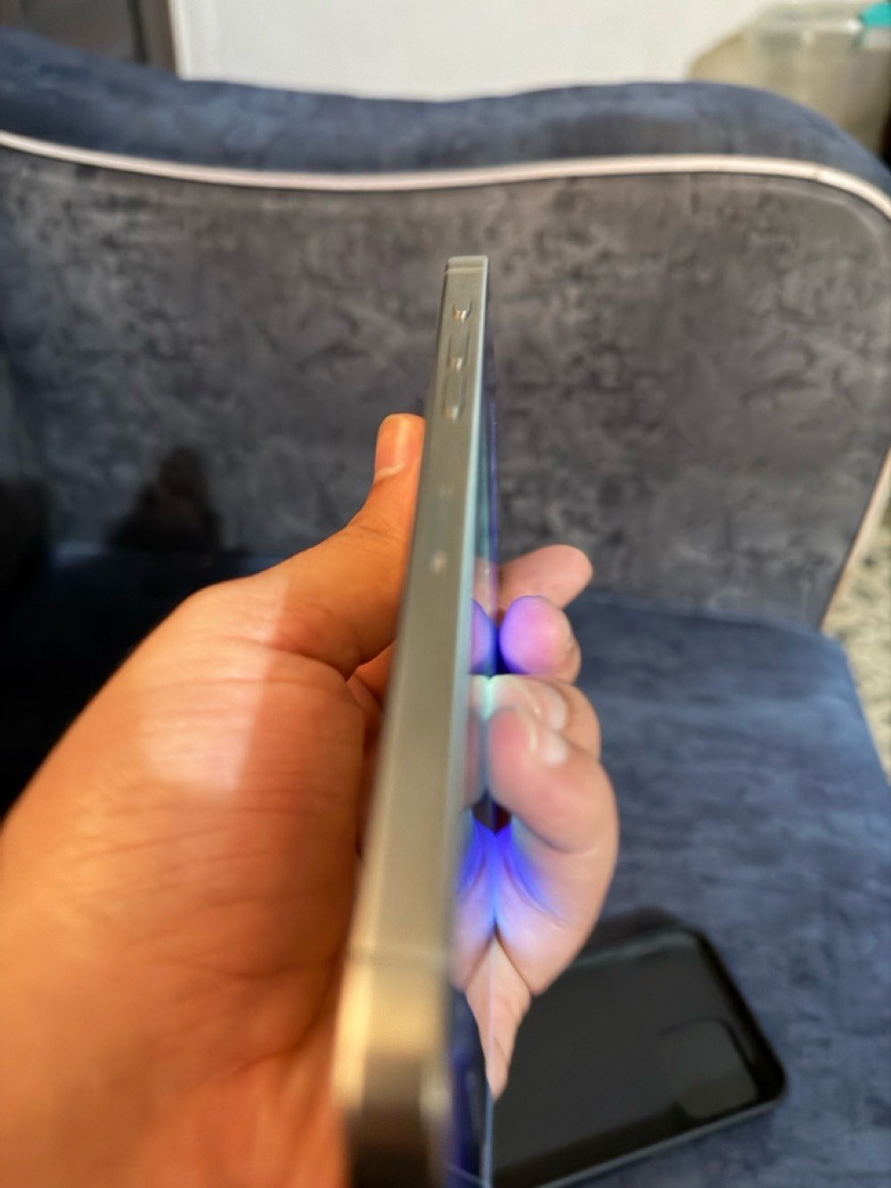 جهاز ios 15 pro max جديد استعمال 5 اشهر اكفل الجهاز الك من الطول للطول ما مفتوح خدوش طفيفة بالشاشة ظهر الجهاز اي خدش مابي الجهاز ما مفتوح ولا داخل اي صيانة جهازي معتز بي اذا جنت ملاحض بطارية 99 ودورات 615 ما اخلي البطارية تنزل ولو 50 بالمية لان اعتزاز شخصي الجهاز شرق اوسط 

السعر خاص :

للتواصل واتساب : ***********
شنو سعة الجهاز بالضبط: 128 لو 256 لو 512 لو 1 تيرا؟: 
256
هسّة الجهاز وين موقعه بالضبط، وأي منطقة/مدينة تريد التسليم بيها؟: 
بغداد
هل ويا الجهاز العلبة الأصلية، السلك، أو أي ملحقات ثانية؟: 
لا تتوفر مع الجهاز اي ملحق
كل الوظائف شغالة تمام لو بيه أي ملاحظة مثل الفيس آي دي، الكاميرا، السماعات، أو الواي فاي؟: 
الجهاز جديد كلشي مابي