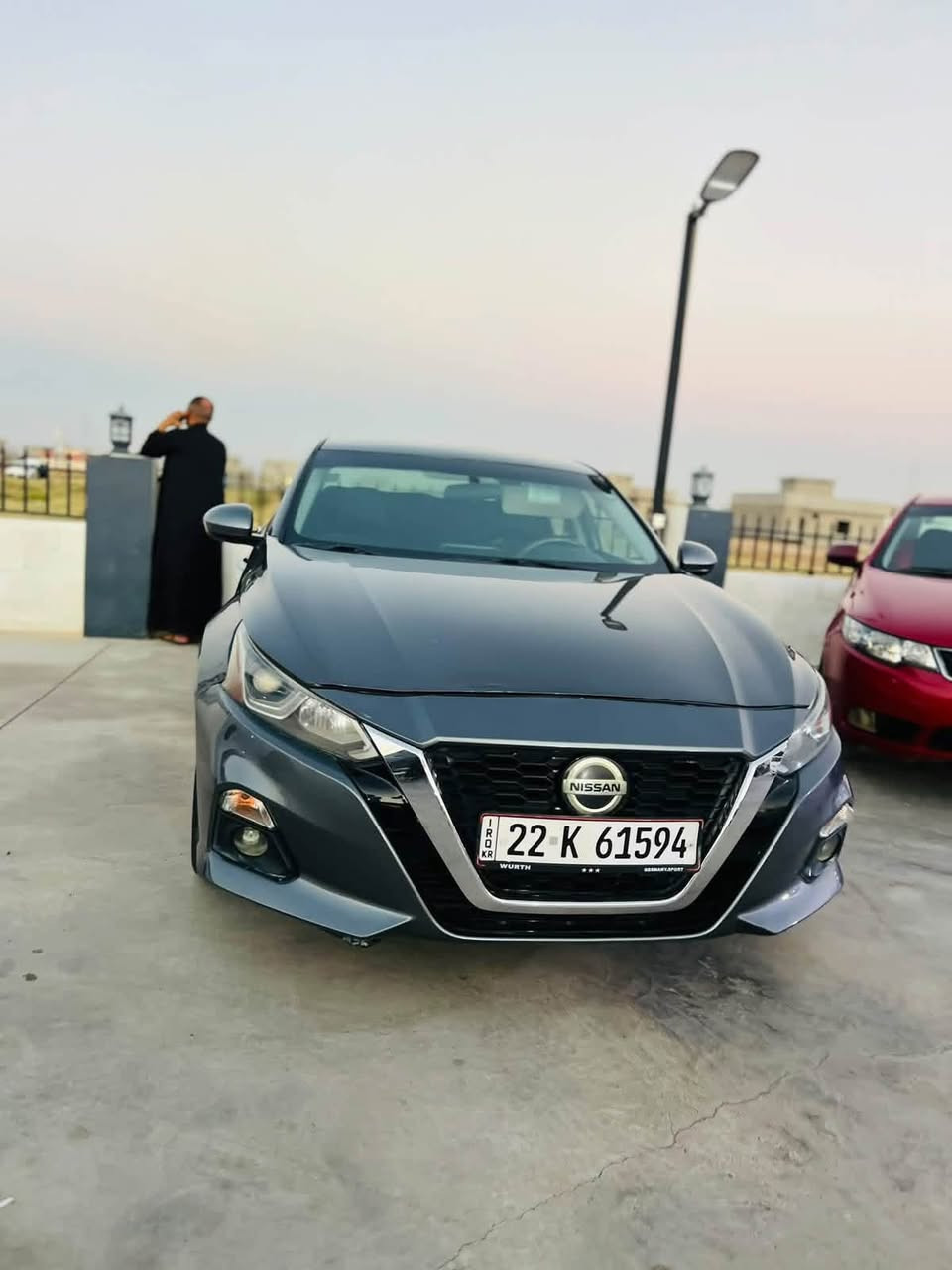 نيسان التما موديل ١٩ ضررها قطعة وحدة صبغ سيارة جديدة ماشية ٩٤ كلشي وضع شركة حيل نضيفة ***********
