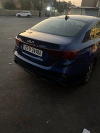 فورتي  موديل 2023  السياره ماشيه 32الف مايل  حادثها قطعه وحده  نص مواص...