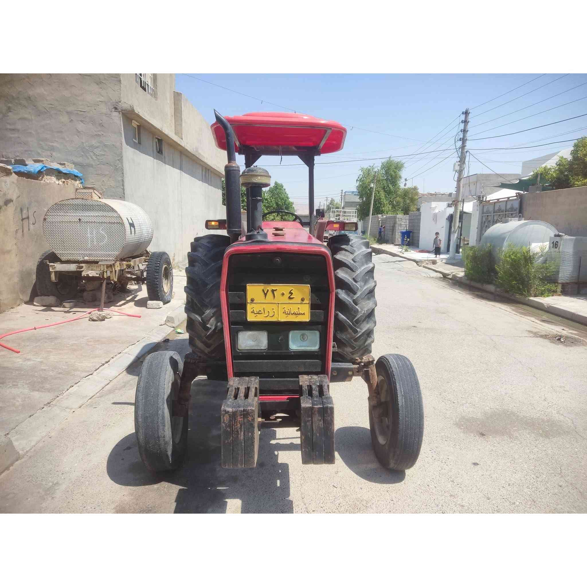 ترکتر ٲیرانی مودیل ۲۰۱۰ بۆ فرۆشتن هیچ شوێنێکی نە کراوە تە وە بە شرتی ناو جۆت شوێن قضاء مخمور     ***********         4093382 0750
