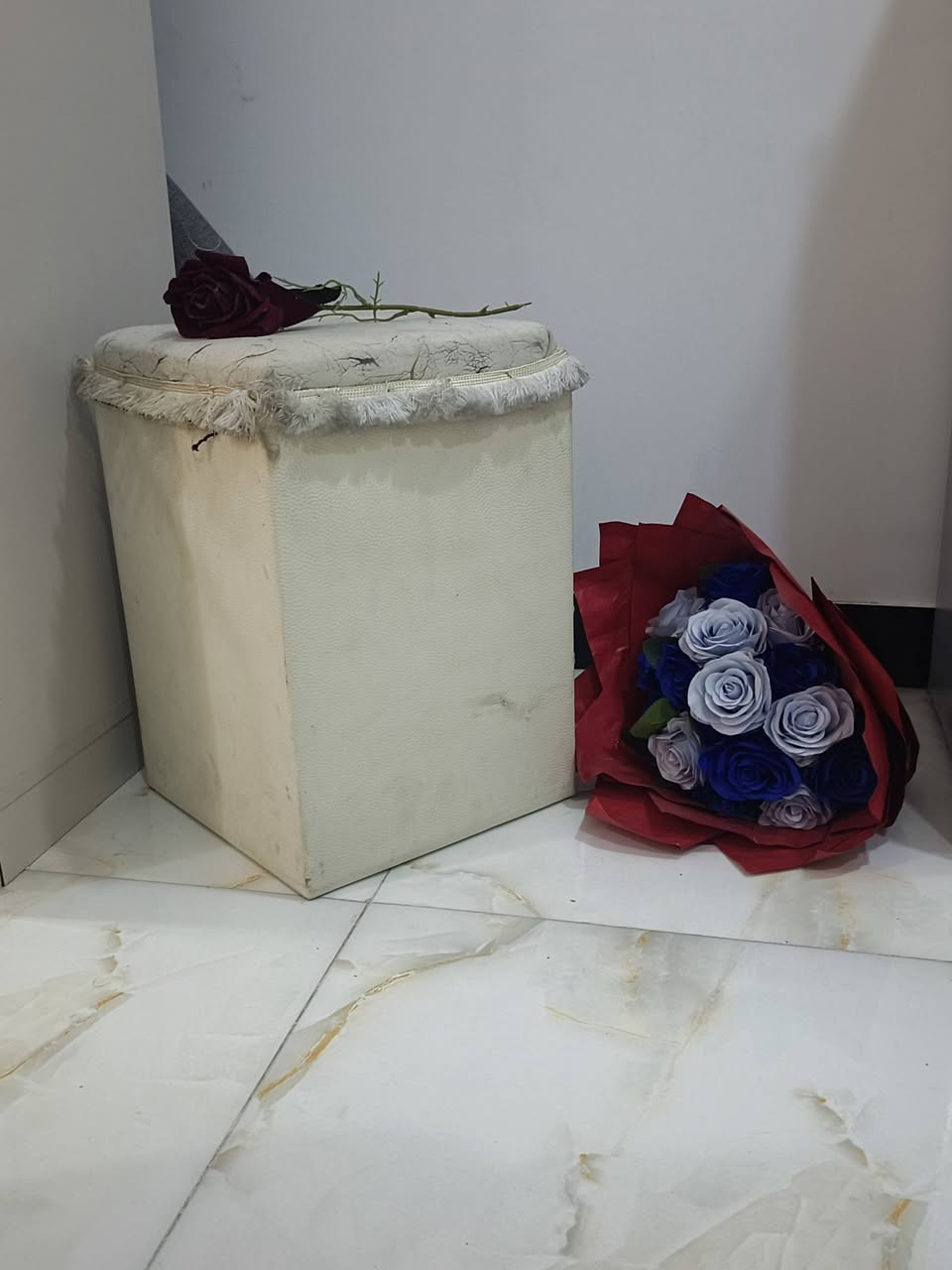 غرفة تركية مستخدمة ٥ اشهر جديدة ونضيفة 750وبيها مجال
غرفة تركيه مستخدمه ٥ اشهر جديده ونضيفه سعرها ٧٥٠ وبيها مجال للتواصل خاص او واتساب ***********
