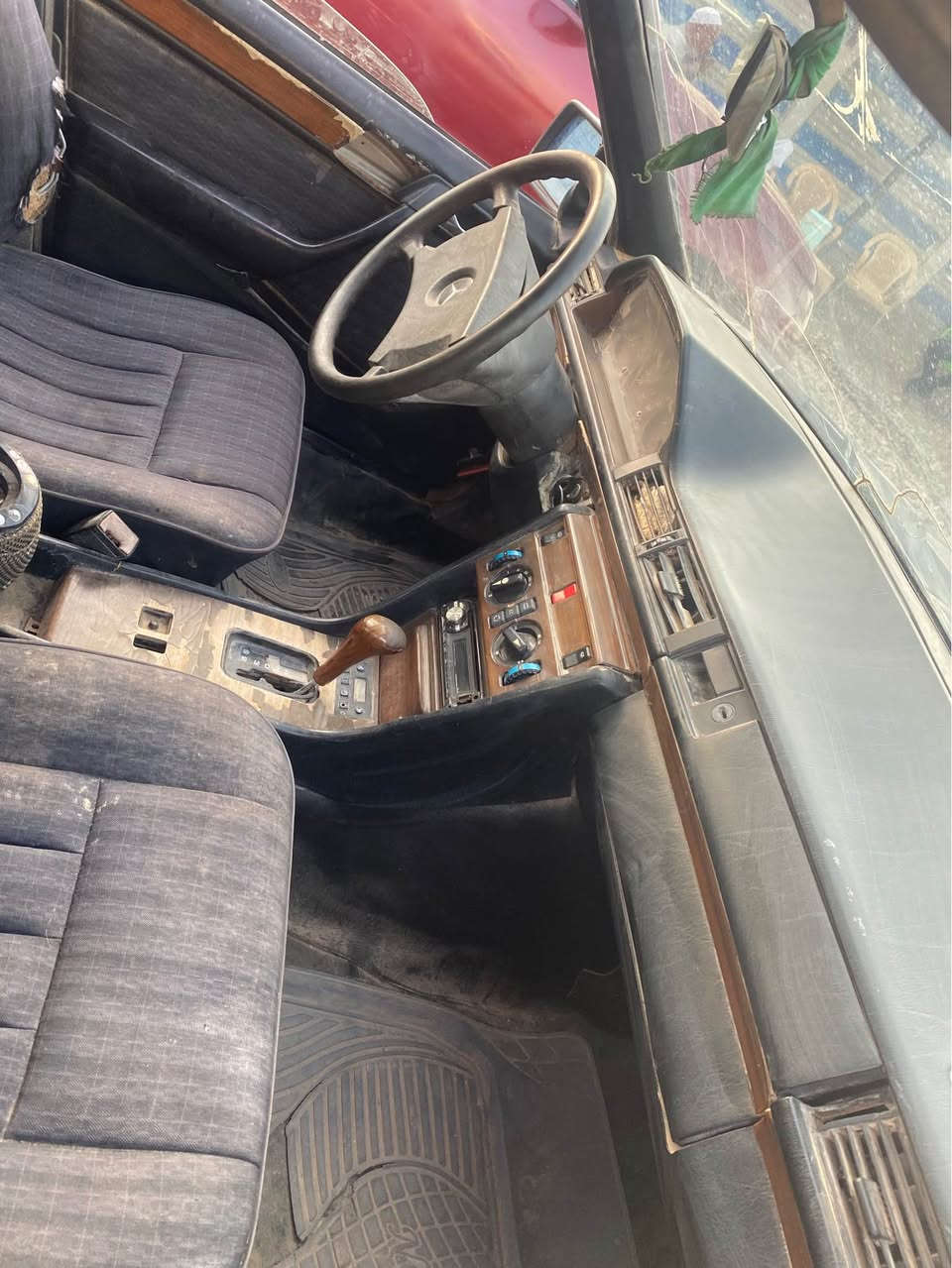مارسدس دب موديل 1987 بغداد مميز تحويل مباشر كير ومكينه بطه كفاله السياره عوزها ترتيب بيع او مراوس للاستفسار الاتصال على الرقم *********** الرفاعي, ذي قار
