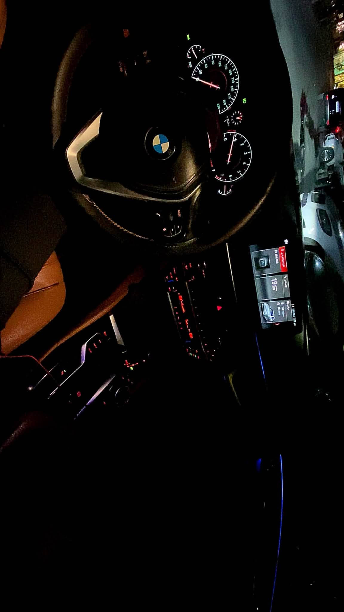 بيع فقط

السلام عليكم BMW حجم 530 لكجري  وكالة خليجي مديل 2017 فول مواصفات 
 فتحت سقف 
اناره داخليه 12 لون 
رادار وحساسات خلفيه واماميه
 مري شفط 
اطفاء اوتو بالازدحام 
هاند بريك بصمه 
قيادة 3 انظمه
شفتات تربترونك 
ماوس تحكمات  
بردات 
شاشه لمس وتقلب وترفع الصوت بالاشاره 
تحكمات استيرن فول 
انارة ترحيب 
كراسي جلد وكهرباء 
لايت عدسات ولد نهاري 
نظام تشغيل البصمه 
هواي مواصفات 
بيها وماكو لا كلوب ولاعطل ولامسج     

السياره صارت بيها طخه رجع عليها ابو بيكم وهيه واكفه وضربها خشم البنيد فقط انصبغ على كد الطخه مبين الصبغ  بدون داخل وصورة الضربه عندي وبيها سونارات 2  
وبيها بارد بالهلال مال جاملق الخلفي ممبين 

مبيها كل نقص  السياره ميحتاج لها غير صبغ الدعاميه الاماميه فقط لن مشخطه 

رقم اربيل السياره شرط تراي ل اربيل 

مكانها بغداد السيديه 

سعرها (((((((((((((((((((((.   225       )))))))))))

للاستفسار متواجد عام ووتساب *********** ابو يوسف

