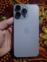 آيفون ١٥ شرق اوسط • بطارية ٨٩ • ضمان ٣ ايام