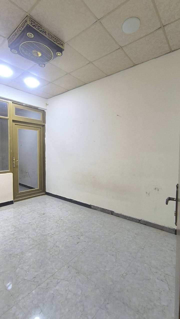 ايجار • ماكو تفاصيل • غرف/مساحة/سعر
