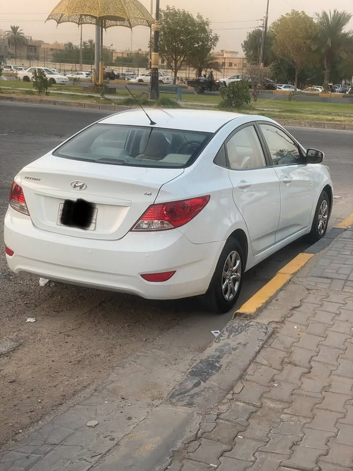 سلام عليكم 
اكسنت شركه عامه محرك ١٦٠٠
موديل ٢٠١٤
ماشيه ٨٦ حقيقي مكفوله بيه مكانات تكحيل كارت مال شخوط سويج 

مواصفات اشارة بامري حساس تحكمات بلاجكتور جاهزه تخم تاير جديد حداديه جديده مابيه اي نقص مكانه كربلاء 
سعر ٩٢ وبيه مجال للشراي 
***********
