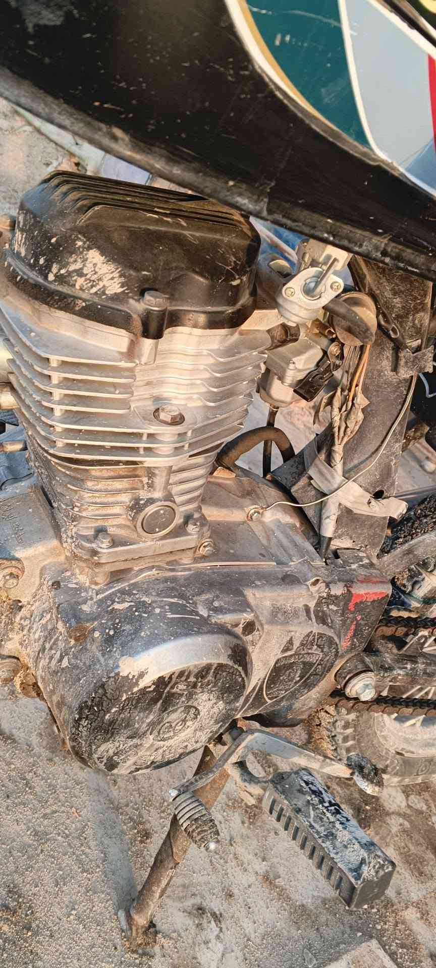 دراجه كلك ستوني مكمل محركه  كله شغال فوول باتري جديد لايت  بريك صالصنه  ناعمه تخبل ولله محرك ستوني جفته  عنوان نجف كوفه سعر 250 قفل  ***********
