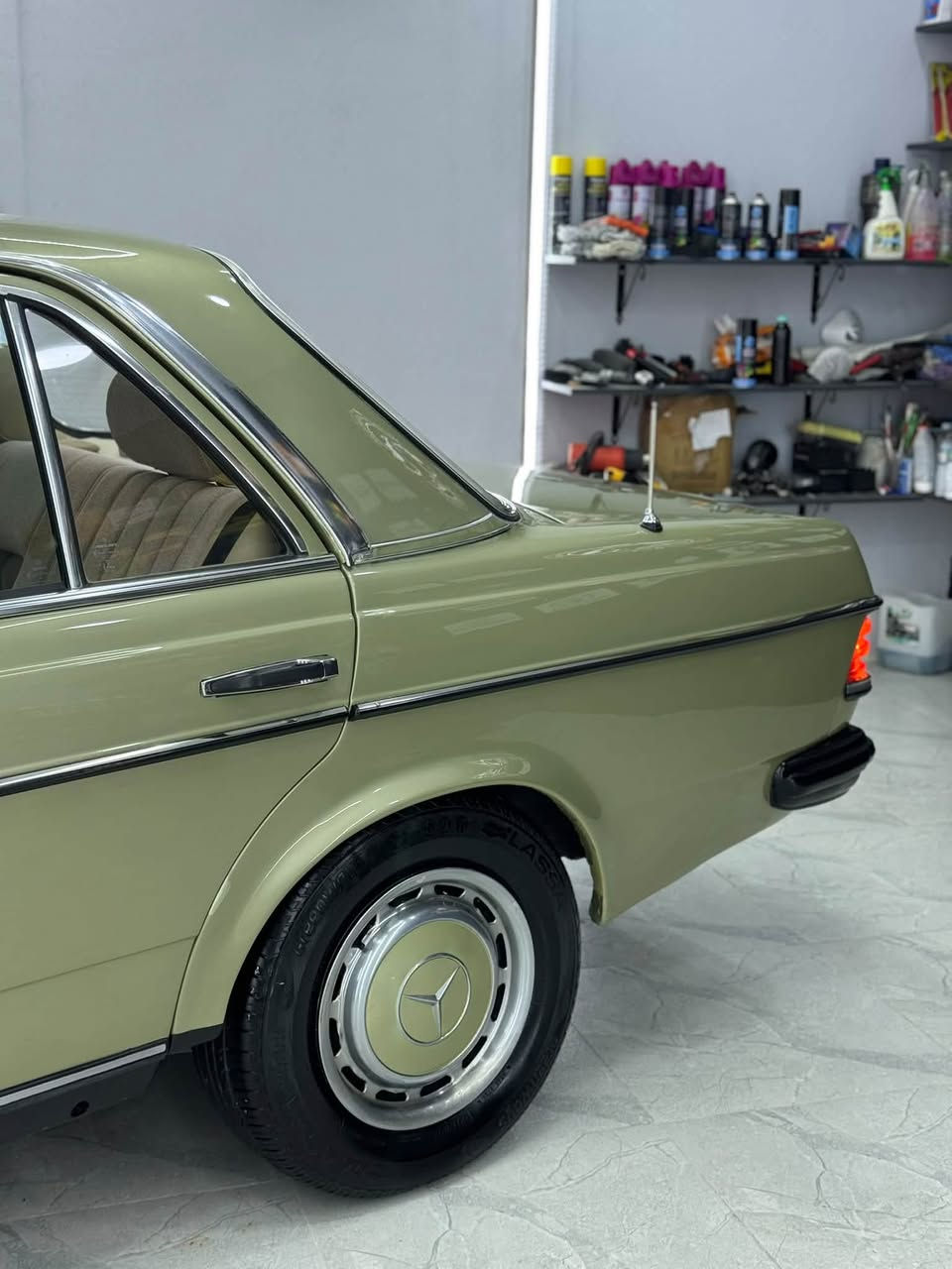 کلاسیک مودیل ۱۹۸۲ محرک بطە صبوغ عام
***********
السعر 7300$
