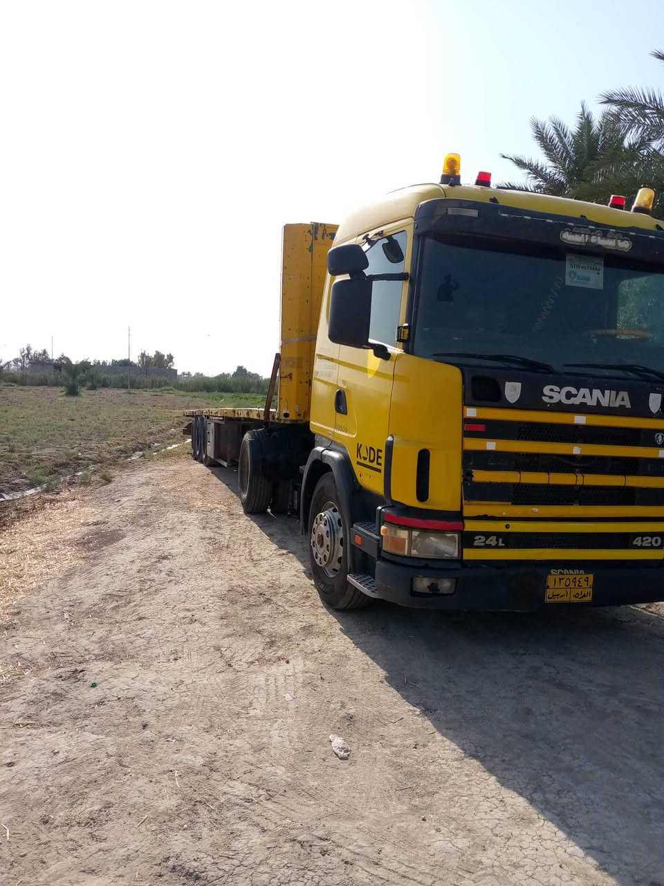 السلام عليكم سكانيا للبيع 2003 سياره خير من الله جاهزه للشغل مكينه انجكتر خطين ماكينته خير من الله الراس تخم تاير تحويل مباشر سعر 150,,***********
