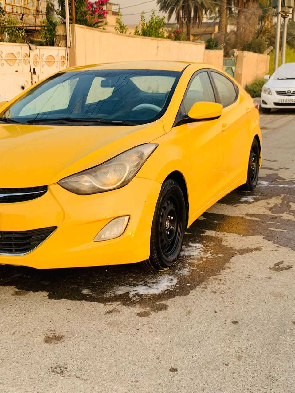 سلام عليكم الانترا امريكي موديل ٢٠١٢ السيارة جاهزه من كل النواحيً صدر امامي خلفي  جديد مشط جديد السياره خير من الله كبل للشارع مكان السياره بغداد قرب جزيرة بغداد السياحية رقم الهاتف ***********
