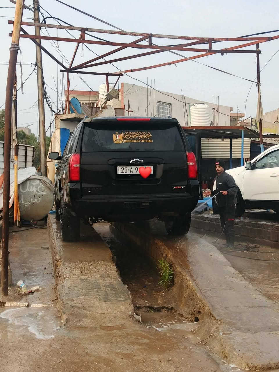 السلام عليكم /تاهو 19RSTفول مواصفات دخول جديد قطعتين كلير وقطعه هنا شتغلتها السياره حلوه ومرتبه خير من الله للتفاصيل /سعر 315بيها مجال ***********

