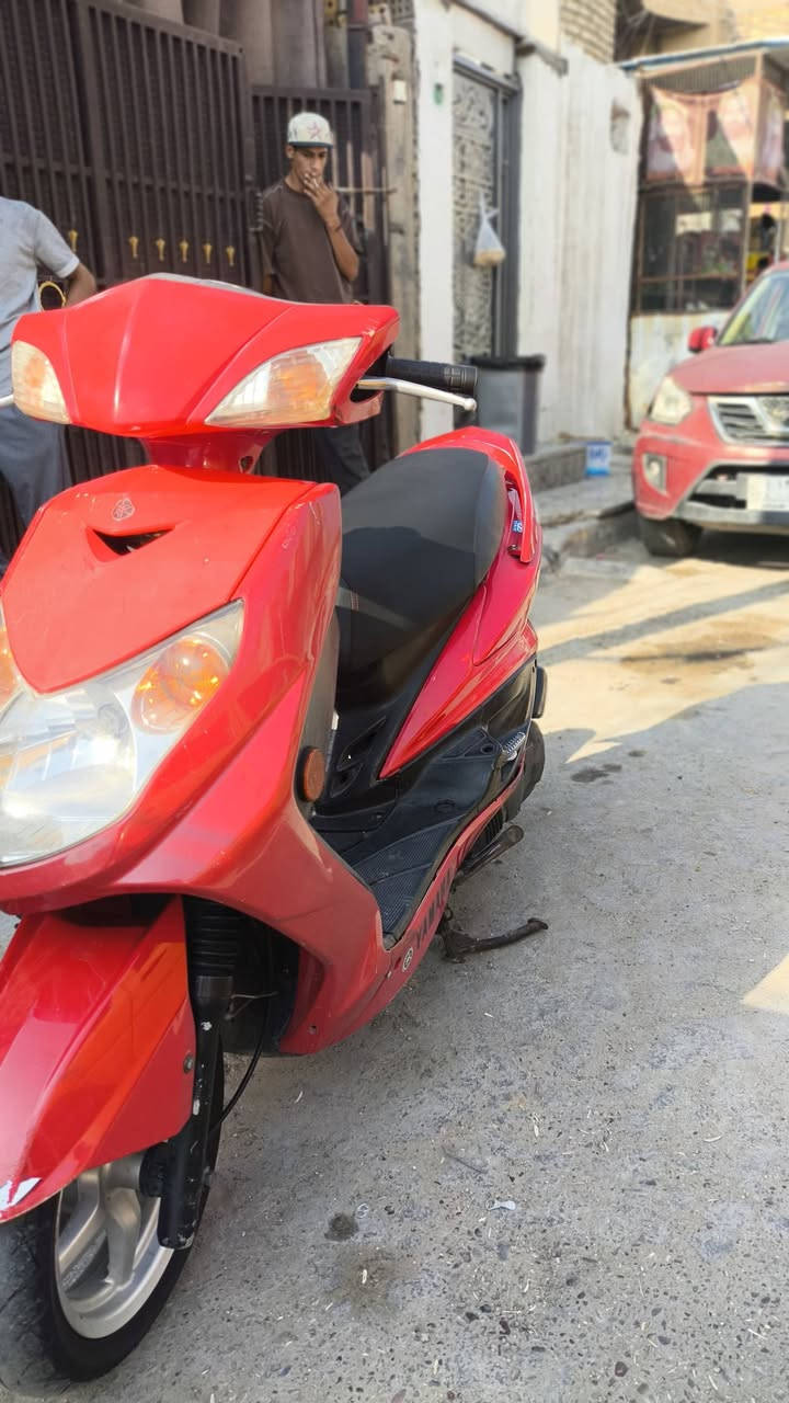 سلام عليكم شباب دراجه سكنس فحل نوزل طلاعات للبيع سعر الدراجه 700وبيهه مجال مكان بغداد كفاءات حبيبي لطبلي دراجه كله شغاله لايت دبل اشاره كيلو متر كلشي شغال تجيب وياك فيتر وفحص لا تكلي شبيهه مابيهه ‏رقم ‪***********‬‏
