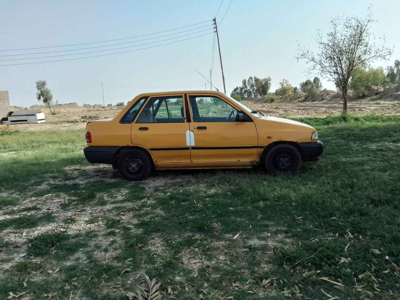 سياره سايبه للبيع مكفوله كفاله عامه محرك وبخاخات مامبدل بيه اي شي موديل ٢٠١٢ مداور ثاني يوم العنوان الديوانيه ـ قضاء سومر ـ رقم التواصل ***********
