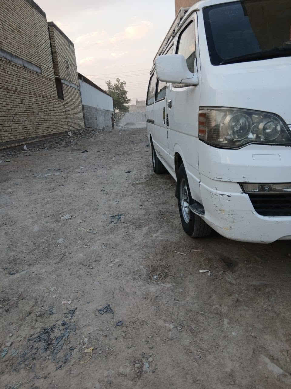السلام عليكم سياره جنبي للبيع سياره محوره ونجي كاردن ياباني كير ياباني السياره مال جناي ميزانيه وبلنس كله جديد ناقصها بوربرينات ودوشمي تائرات جديد س كهربائيات جديده سعرها 85 وبيها مجال سياره مكانها بغداد الحسينيه

