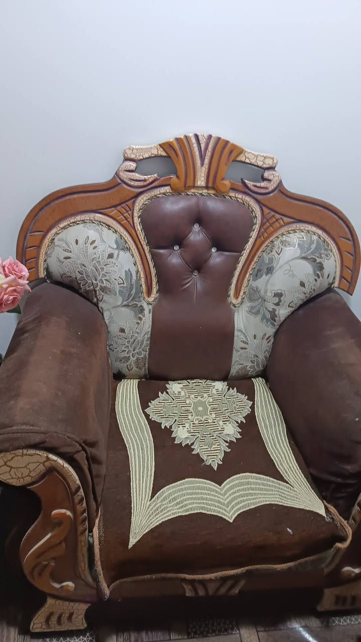 سلام عليكم..
تخم قنفات 10 مقاعد السعر 50 المكان بغداد ام نجم وهذا رقمي *********** واتساب
