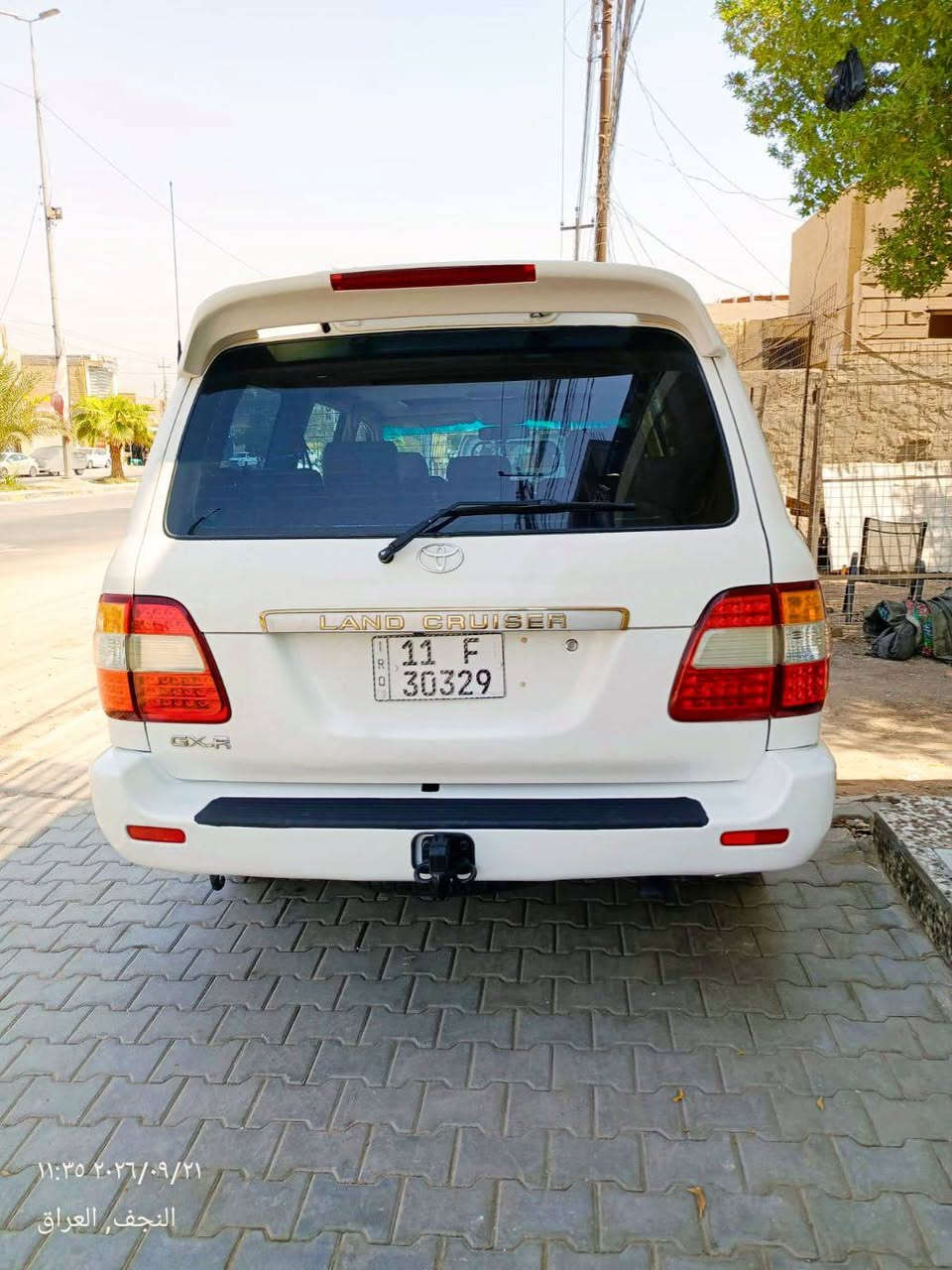 سلام عليكم لاندكروزر للبيع موديل 2000 فول مواصفات فتحه شاشه كامره ثلاث قطع تبريد 7 راكب ثلاجه كير اوتوماتيك مكينه 6 سلندر فور ويل دفع رباعي شغال سياره جديده مكفولة صبغ قطعتين بدون دواخل رقم بغداد انجليزي باسمي سعر 140 وبيها مجال رقم الاستفسار ***********

نص مكتوب في الصور:
- ١١:٣٦ ٢٠٢٦/٠٩/٢١
- النجف, العراق
- ١١:٣٦ ٢٠٢٦/٠٩/٢١ النجف العراق
- ١١:٣٥ ٢٠٢٦/٠٩/٢١
- ١١:٣٤ ٢٠٢٦/٠٩/٢١
- ٢٠٢٦/٠٩/٢١ ١١:٣٥