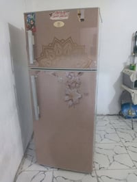 ثلاجه • نضيفه • تجميد فوك