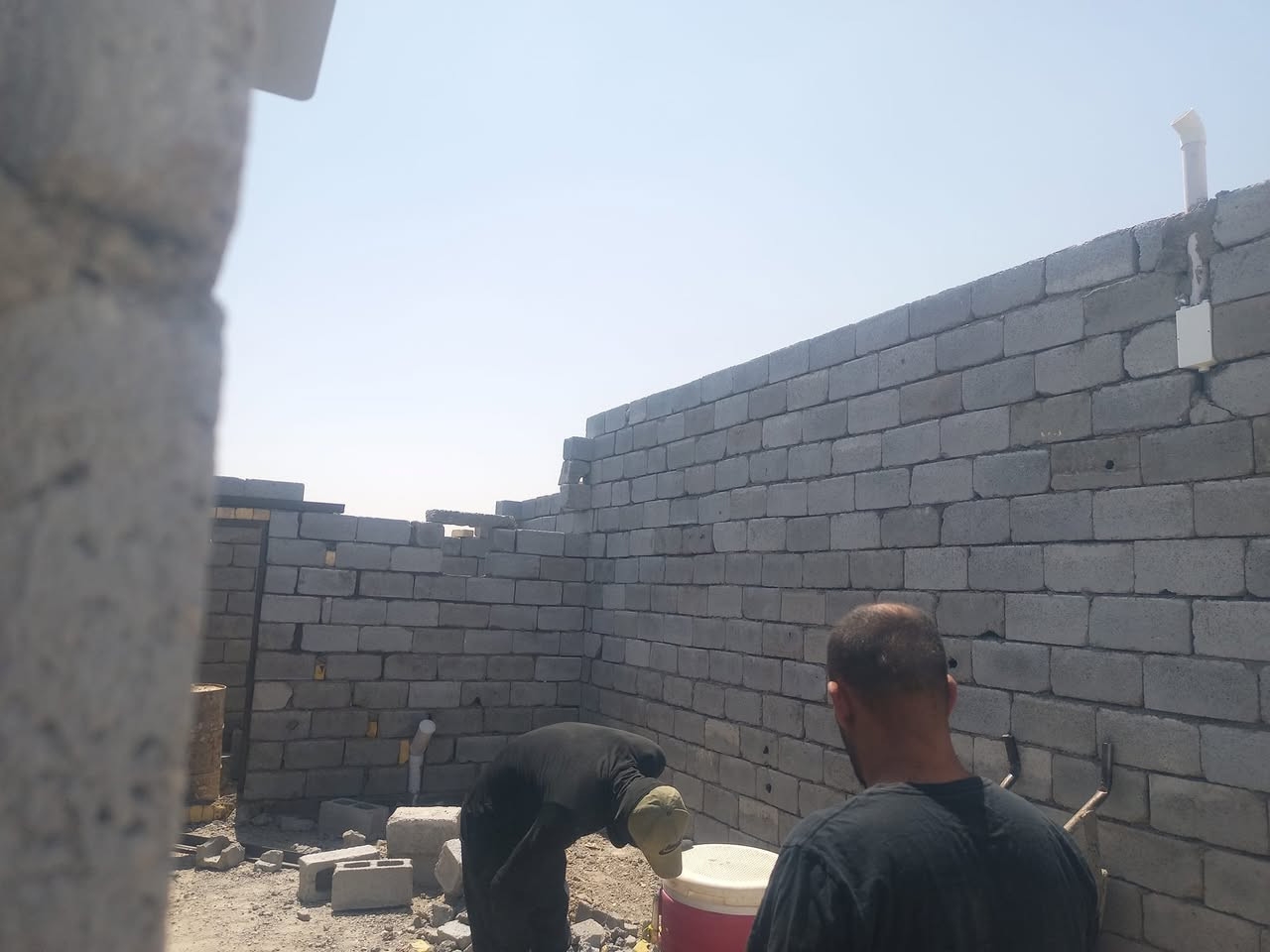 اللهم صل على محمد وآل محمد شغل ليوم خلفه بناء متفرغ حاليا درجه أوله شرط بناء أشتغل ب بيوميه وع الف هاذه رقمي اتصلو بيكم خير تدلوون ***********
