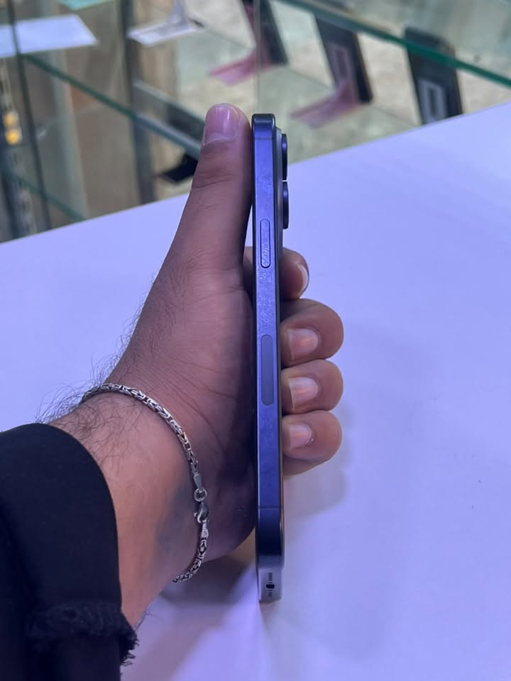 سلام عليكم
آيفون 15بروماكس 
ذاكره 256
جهاز شريحه إلكترونيه 
جهاز لمبدل شاشه او بطاريه أصليات شرط فحص 
بي شي حلو جهاز تحديثه قديم 17جان جهاز نضيف متروك البيع سعر 590بي مجال قليل شراي خابرني ***********
