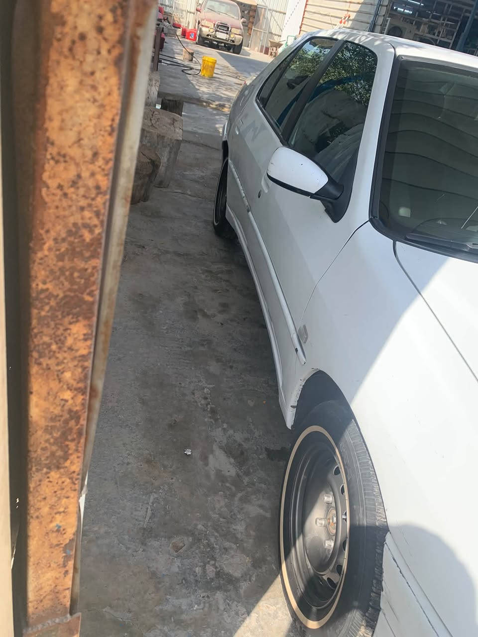 سلام عليكم بيجو فرنسي 306 مديل ٢٠٠٢ السياره بلاديه مابيها قطره صبغ تخم تاير وتخم ويل جديد صدر جديد باتري جديد تبريد ثلج مابيها اي نقص فقط بيها طخه باب السايق السعر ٤٨ وبيها مجال حك الجيه مكان السياره بغداد الشعله
