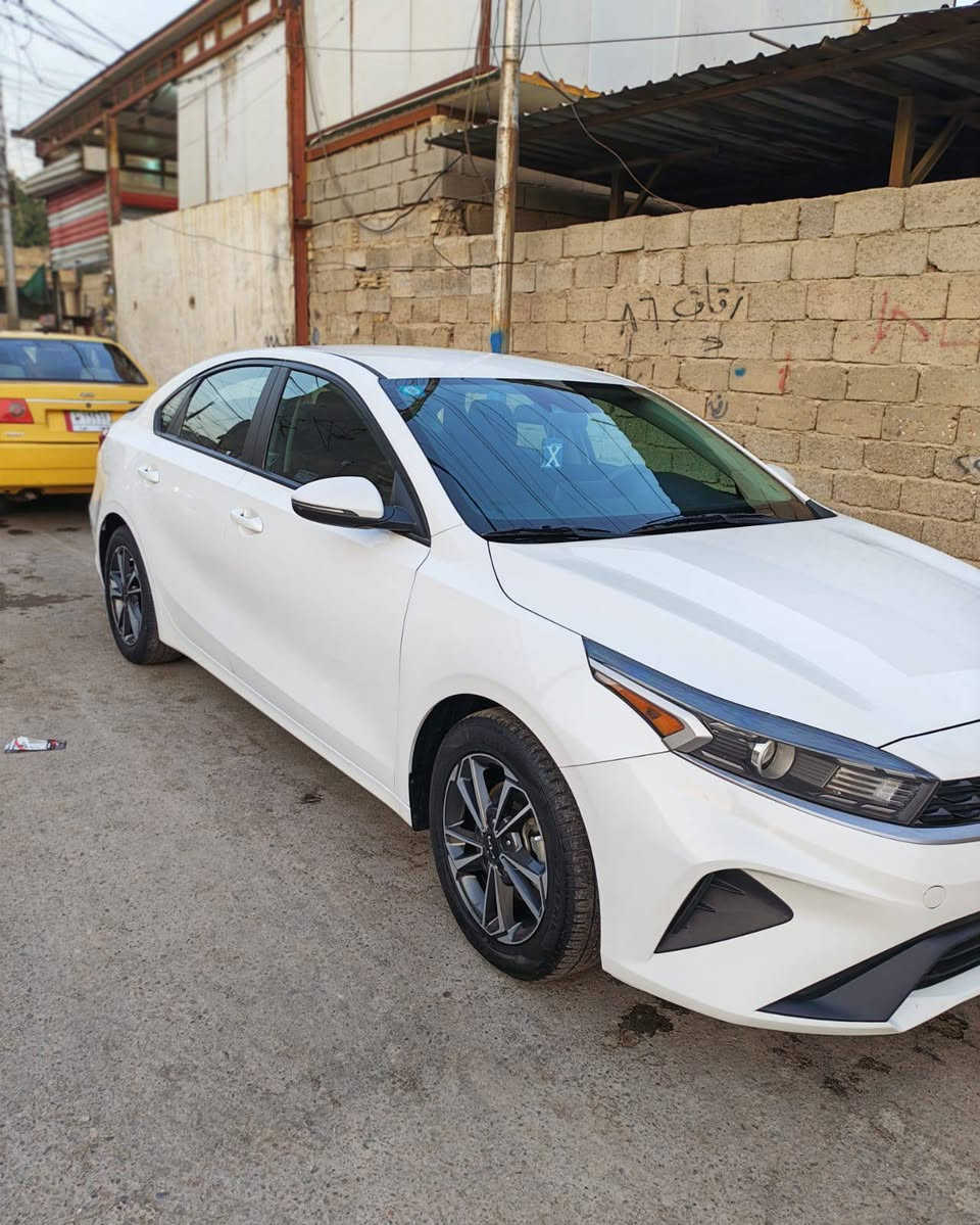 السلام عليكم...كيا فورتي موديل 23 محرك 2000 كلين بدون ضرر كفاله عامه عدا رصعه بالجاملغ ،ماشيه 62 مبدل كير ايتي نصف مواصفات.... للاستفسار الاتصال على الرقم 
***********

