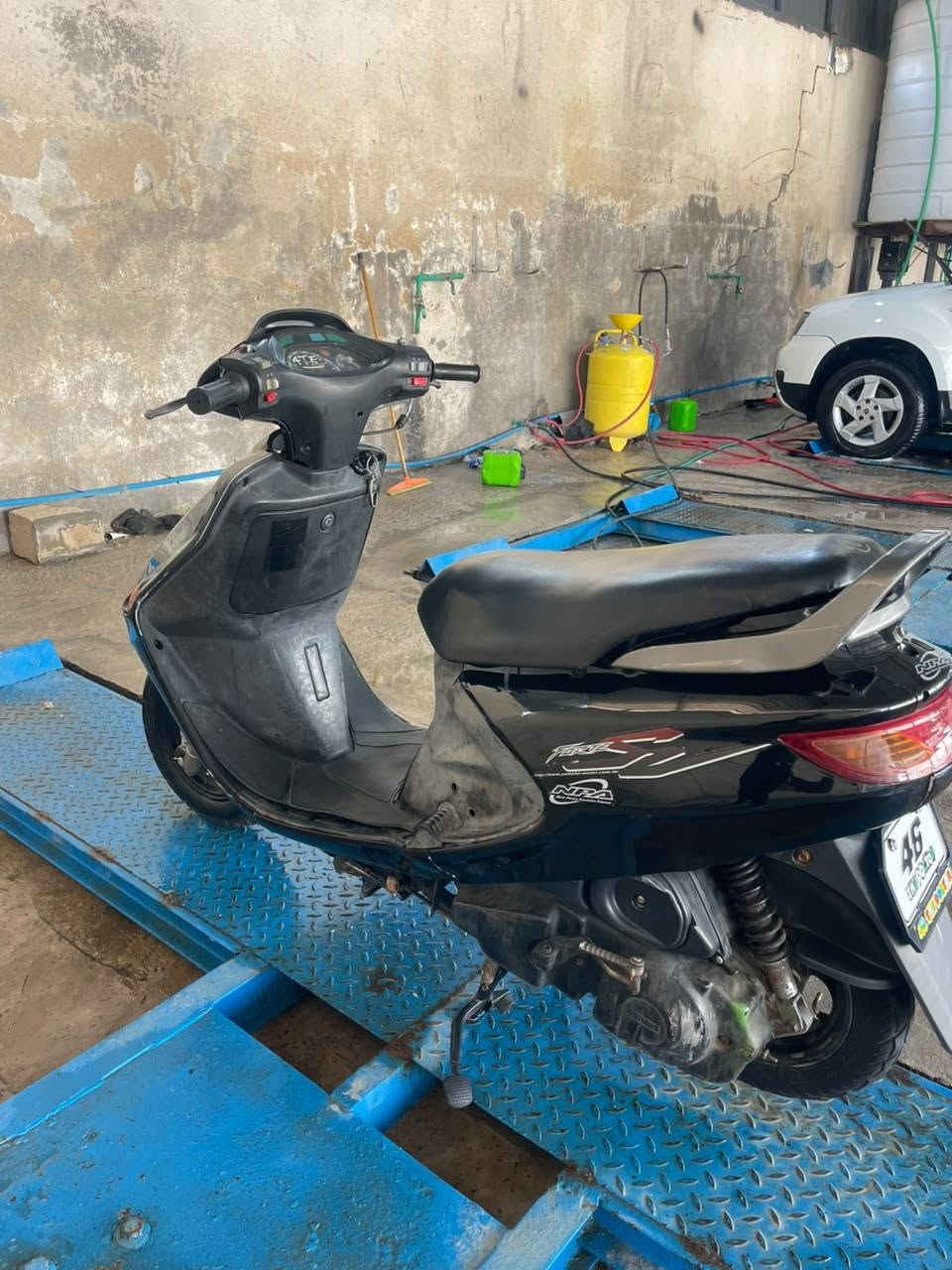 سلام عليكم عندي دراجه مال حاويه جديده وكلشي شغال بيها سلف وهندر ولايت وهورن نضيفه وجاهزه محرك مكفول ناعم ما مفتوح وماصار هواي من مطلعه من الوكيل السعر 650 وبي مجال الشراي اتصال *********** وتساب اتصال البصرة, العراق
