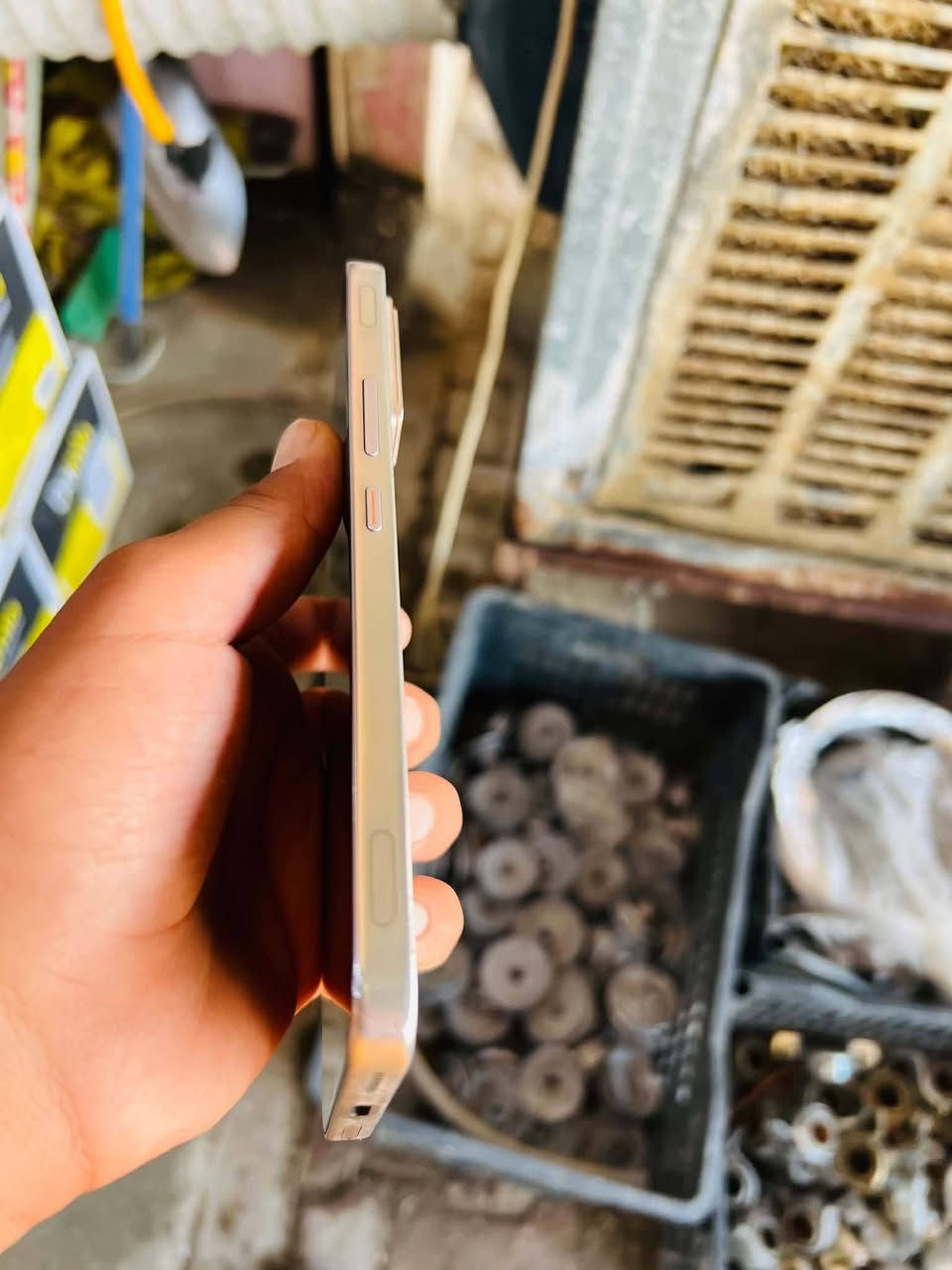 السلام عليكم انفنيكس جي تي 30 برو كامل ملحقات شاحنه كفر كارتون فريز 
وكلشي بي شغال ما داخل صيانه ابدد 

ذاكره 256

رام 12+12

شاشه 144 هيرتز

جهاز فوول ببجي 120 فريم ثابت 

السعر 410

***********  او مراسله الحساب
