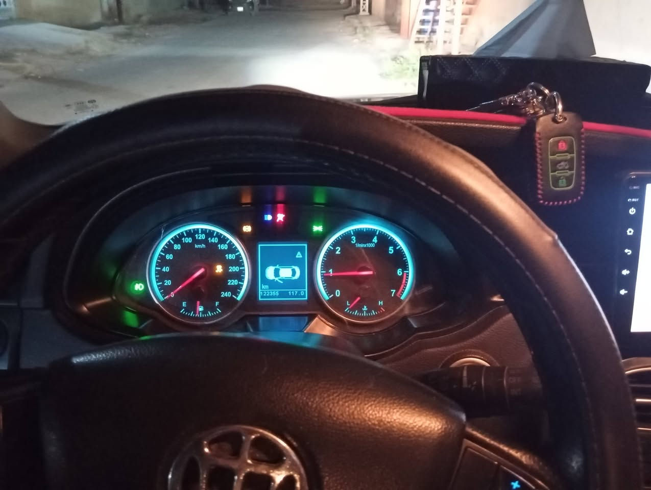 السلام عليكم بريليانس V5 2014 للبيع بإسمي رقم بغداد شرط التحويل
گير ومحرك وحدادية خير وبركة. نظام بصمة وحساسات وبيها كاميرا وشاشة. كهربائيات وتدفئة وتبريد كلها شغالة. ادامة جديدة لغرفة الاحتراق بقشور الجوز تنظيف نوزلات وتخم بلكات وفيتبم وچويتر وهيدروليك وفلتر للگير كله جديد ودهن محرك كل ٣٠٠٠ كيلو ابدله. وماء راديتر كله زيتي. تصفير فلنجات وتخم دسكات وكالة جديد
وامانة استخدام شخصي على گد دوامي 
مكفولة من الصبغ والحادث والتبديل ( فقط الدعاميات صبغ) 
والبيبان الخلفية بيها بارد فقط بسبب طخات زغيرة
مكاني بغداد الراشدية جديدة الشط
السعــــر 78$ وبيها مجال
للإستفسار هـ *********** +واتساب
