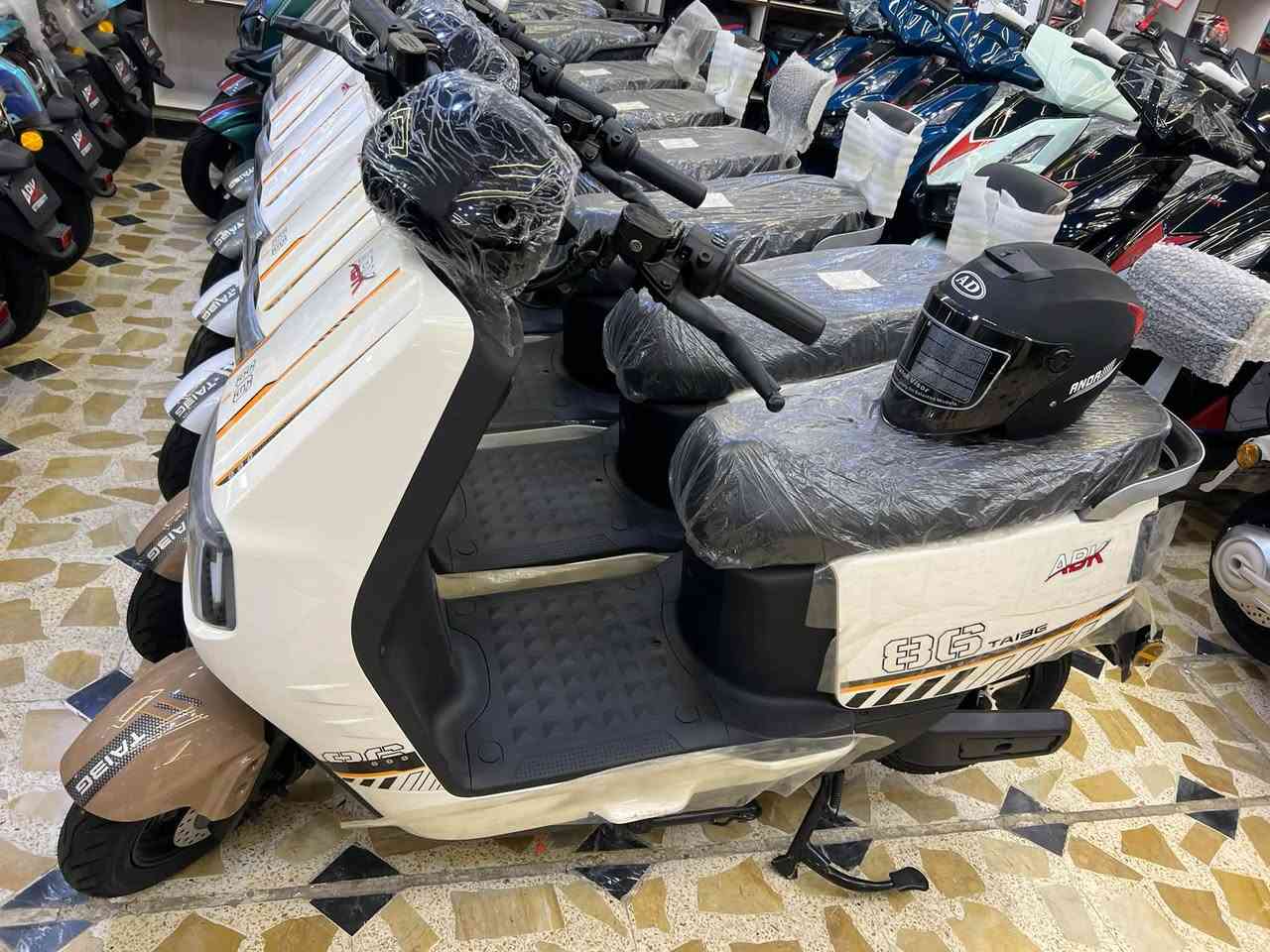 ABK • ست بطاريات • مدى ١٠٠كم